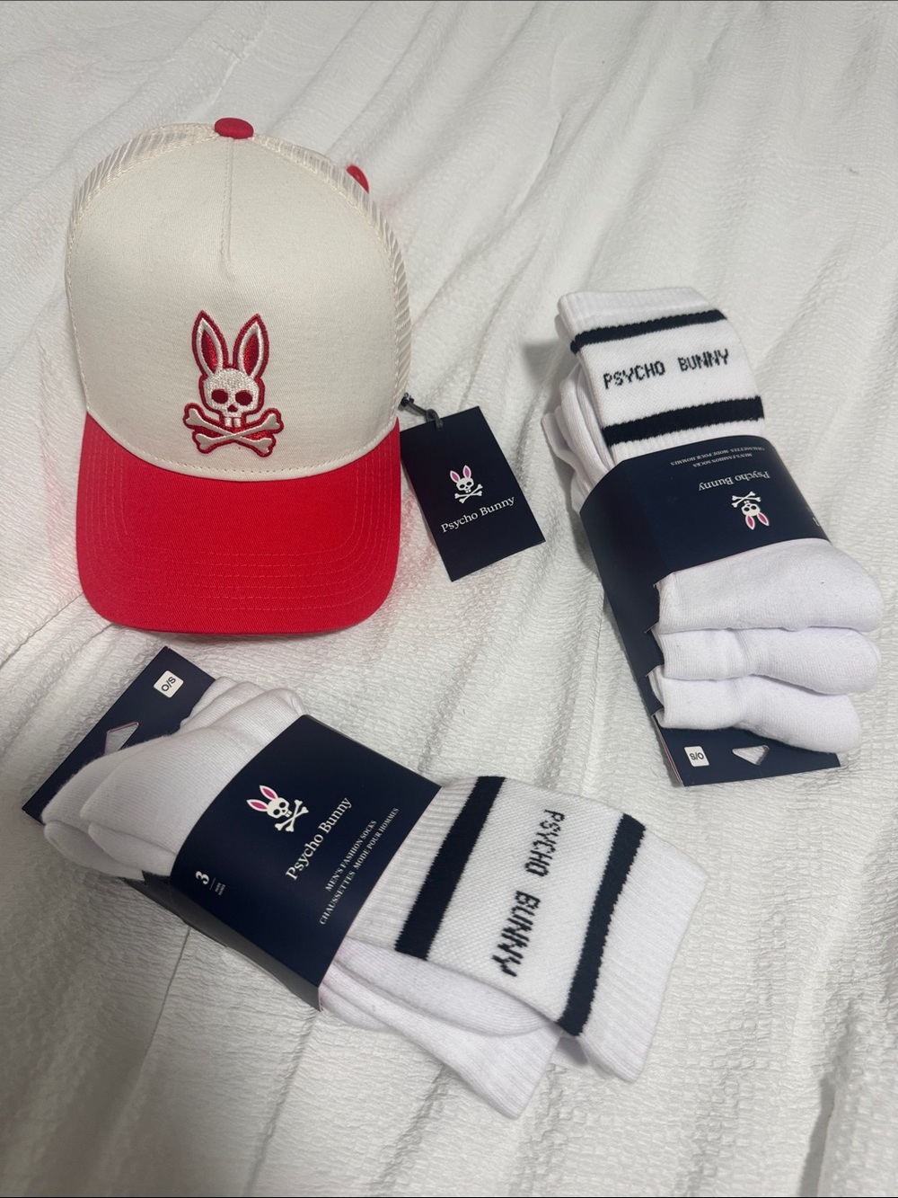 Psycho Bunny Cream and Red Trucker Hat with White Logo Socks Set - Picture 4 of 4